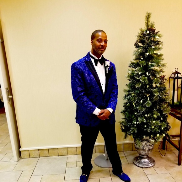 Other - Royal blue grooms tuxedo jacket outlines with black size 48 r